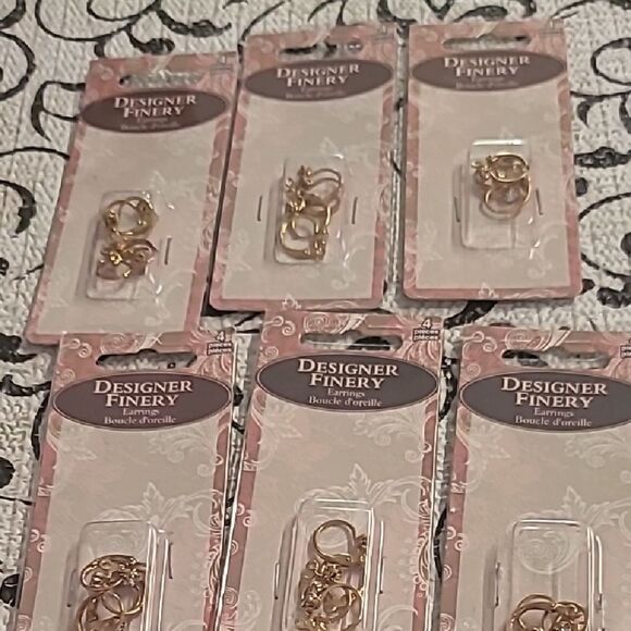Designer Finery Gold Earrings  Lever Backs - Picture 1 of 3